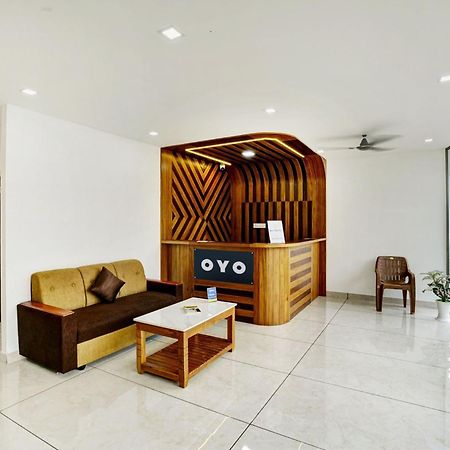 Hotel O Grand Parassini Pappinisseri Exterior photo