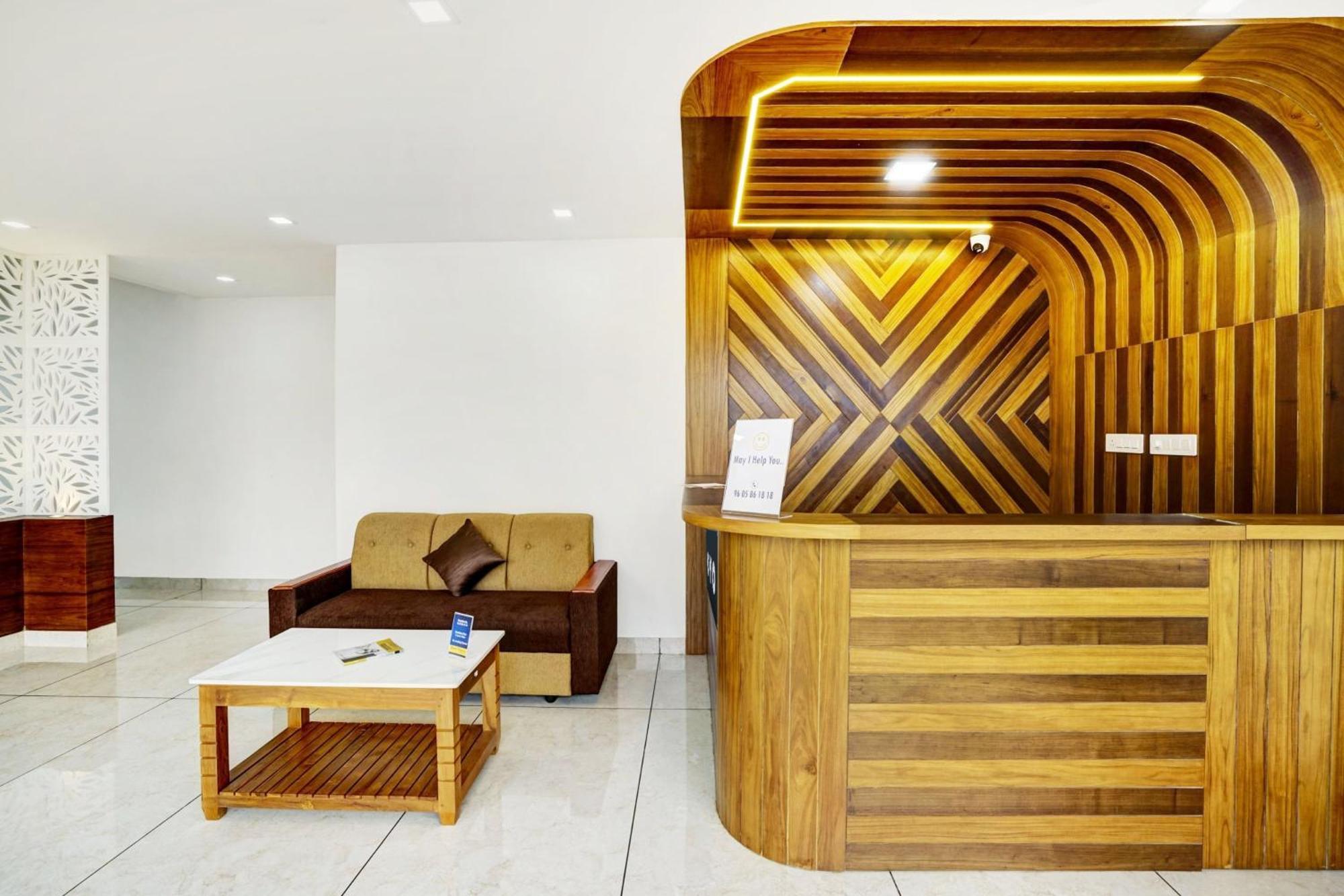 Hotel O Grand Parassini Pappinisseri Exterior photo