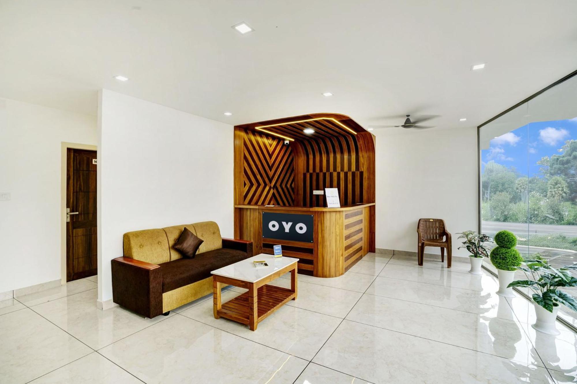 Hotel O Grand Parassini Pappinisseri Exterior photo