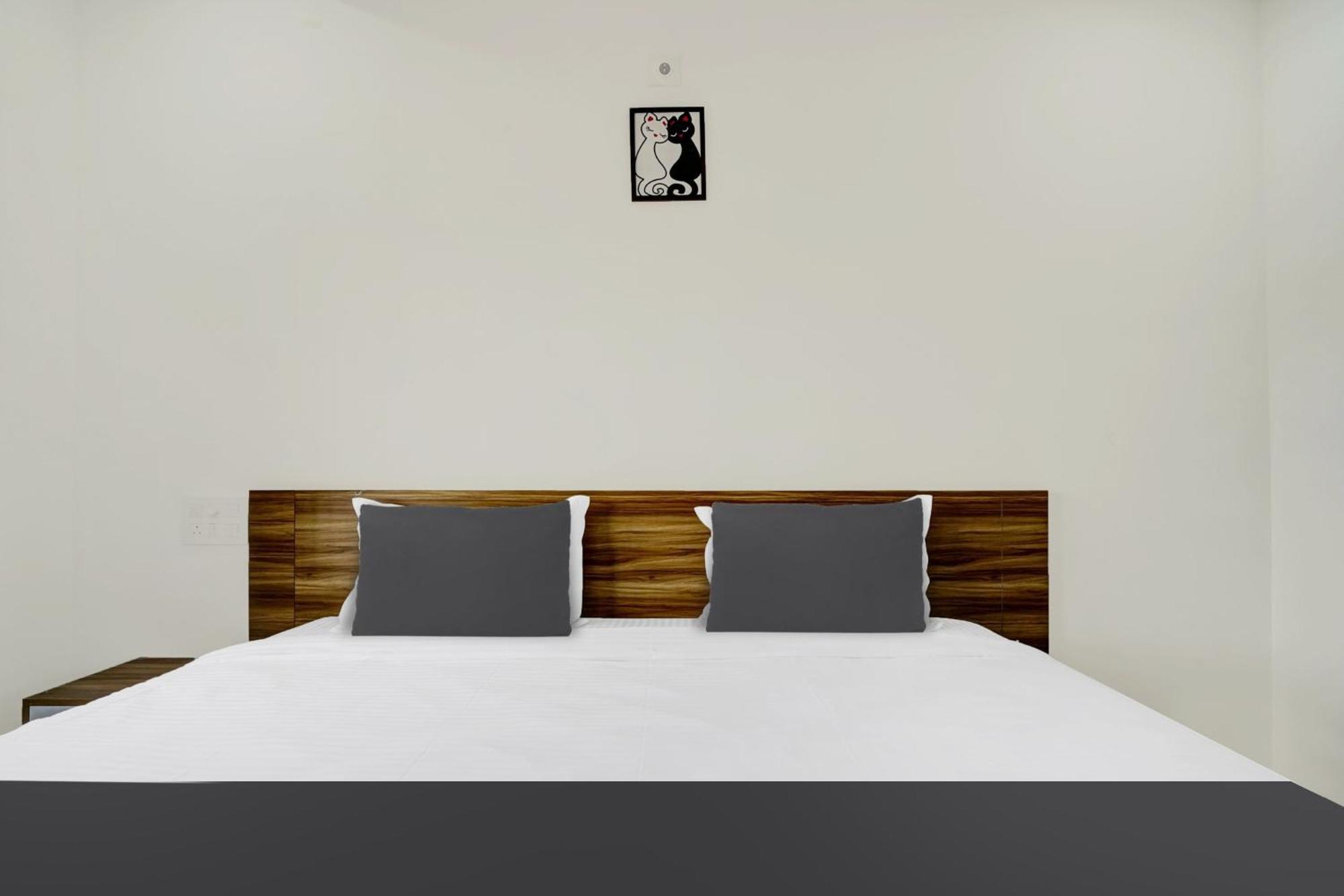 Hotel O Grand Parassini Pappinisseri Exterior photo